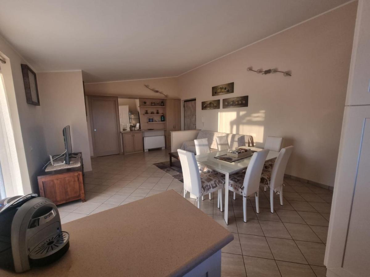 B&B E Casa Vacanza Al Castello Рочела Йоника Екстериор снимка
