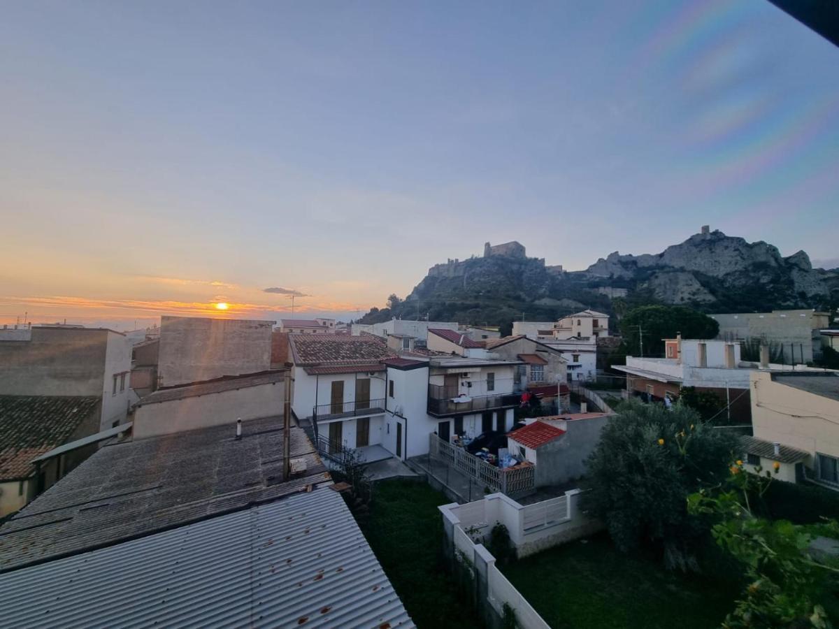 B&B E Casa Vacanza Al Castello Рочела Йоника Екстериор снимка