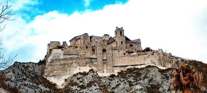 B&B E Casa Vacanza Al Castello Рочела Йоника Екстериор снимка