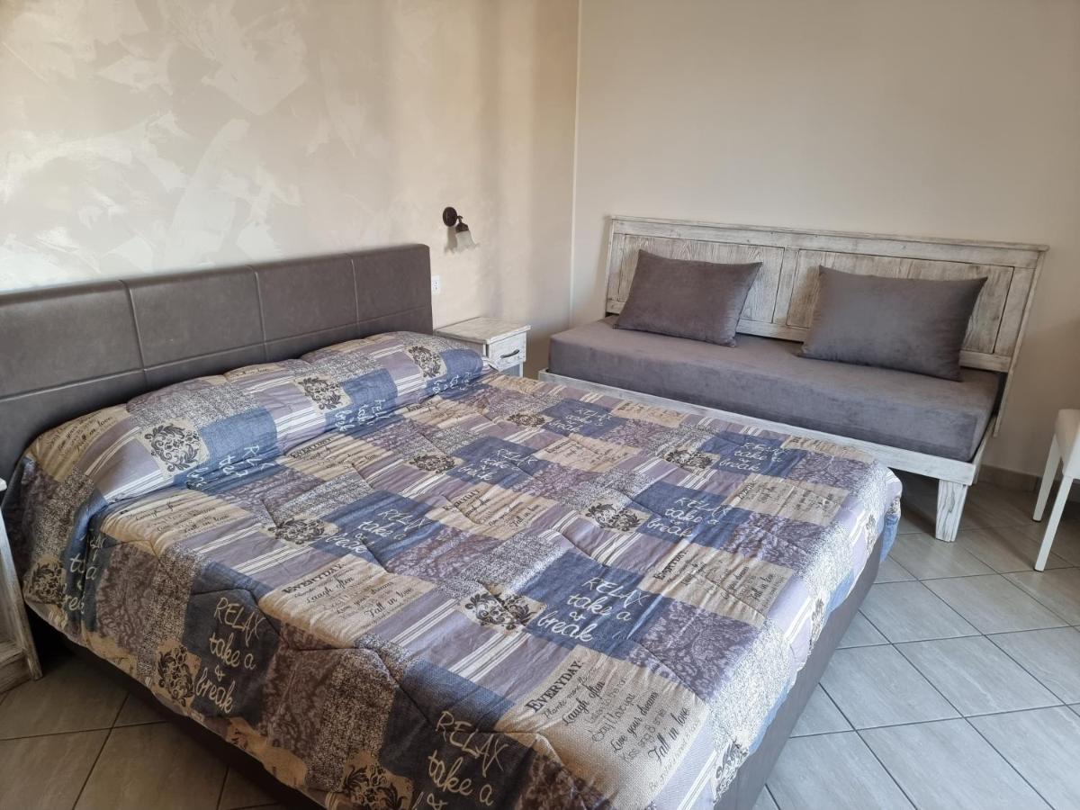 B&B E Casa Vacanza Al Castello Рочела Йоника Екстериор снимка