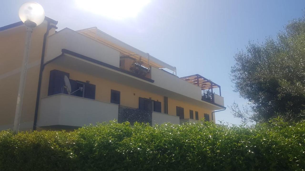 B&B E Casa Vacanza Al Castello Рочела Йоника Екстериор снимка