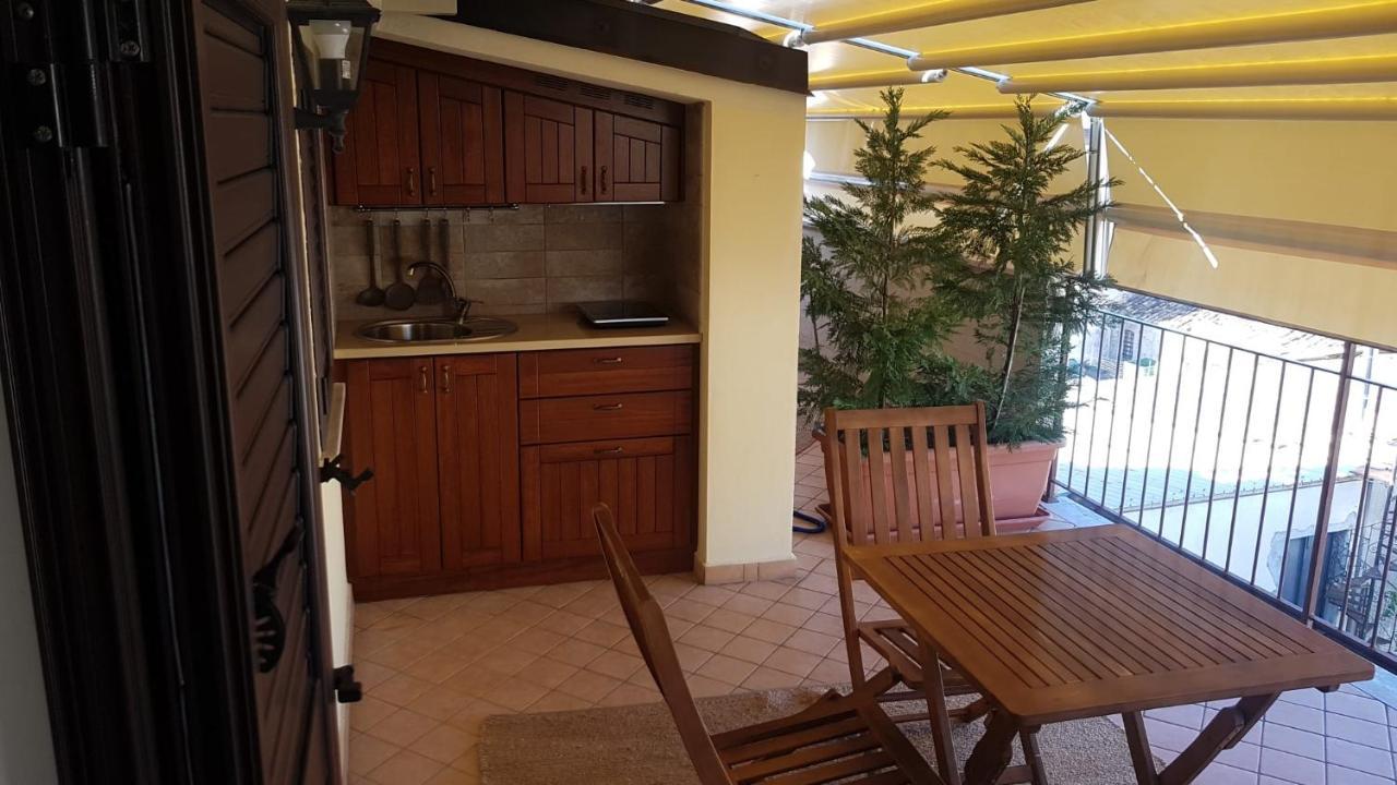 B&B E Casa Vacanza Al Castello Рочела Йоника Екстериор снимка
