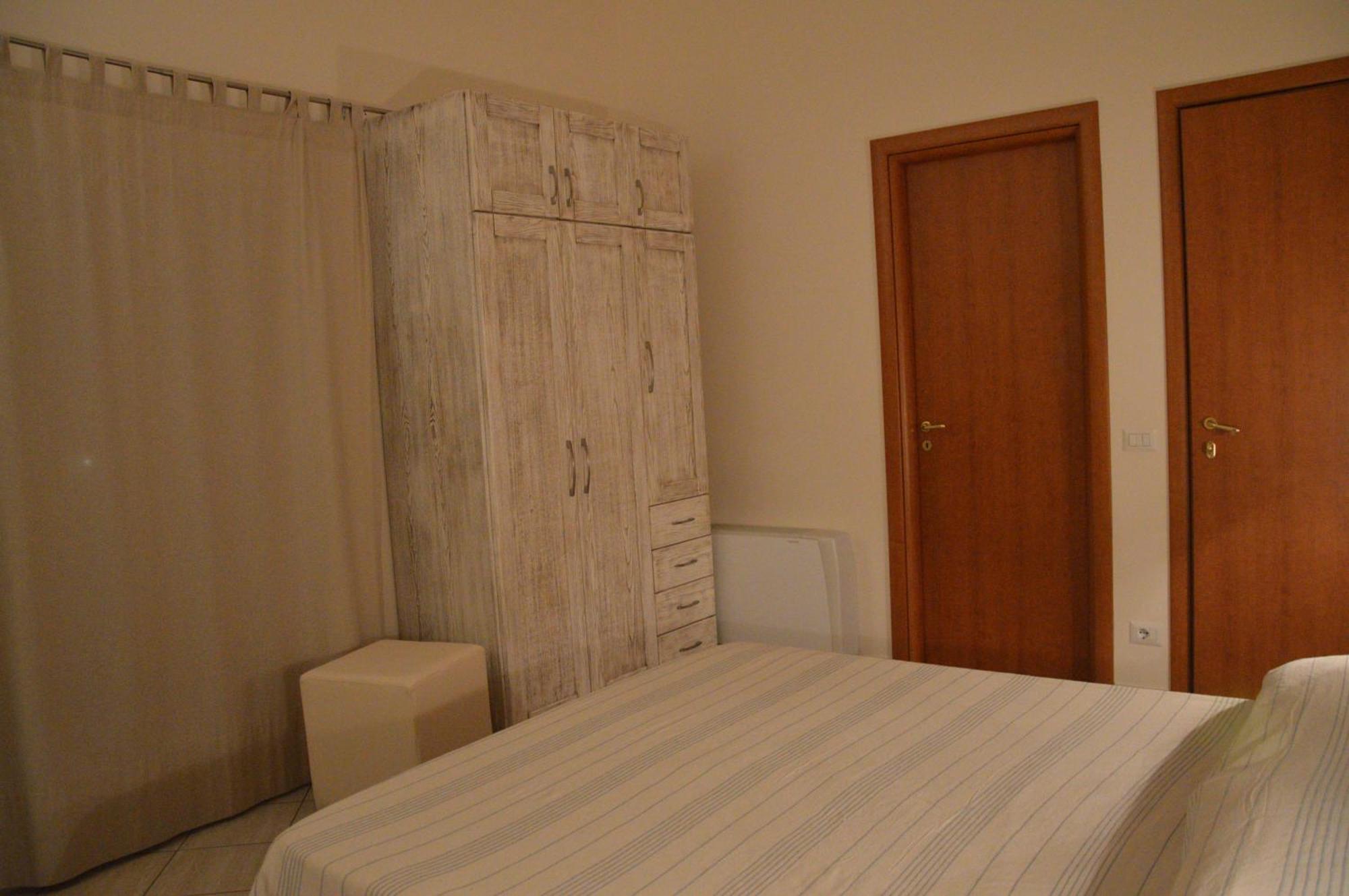 B&B E Casa Vacanza Al Castello Рочела Йоника Екстериор снимка
