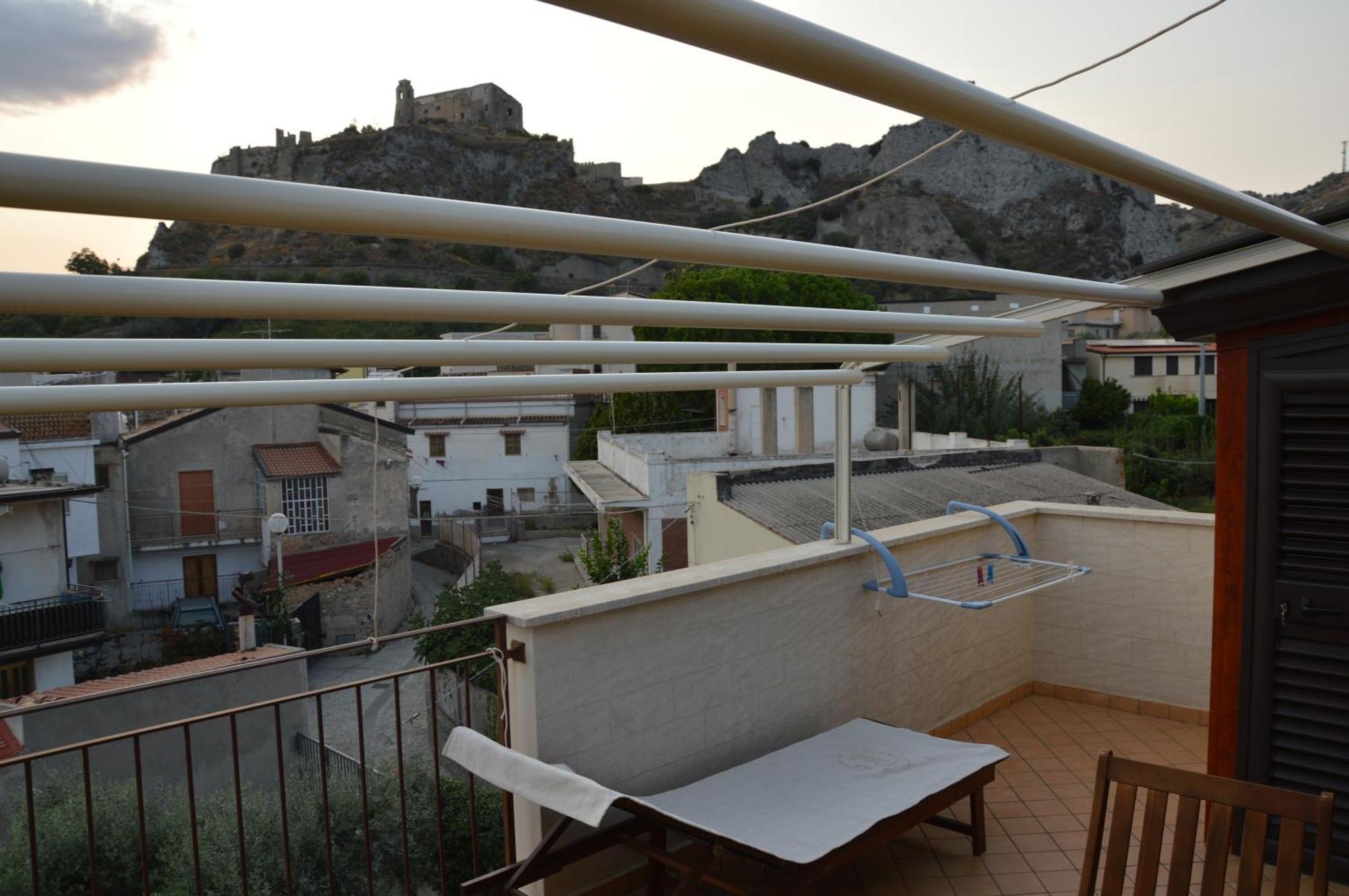 B&B E Casa Vacanza Al Castello Рочела Йоника Екстериор снимка