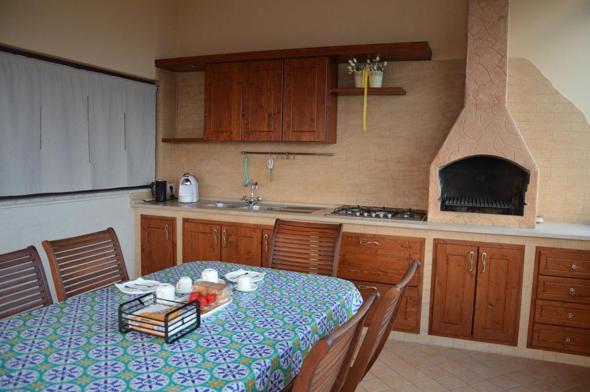 B&B E Casa Vacanza Al Castello Рочела Йоника Екстериор снимка